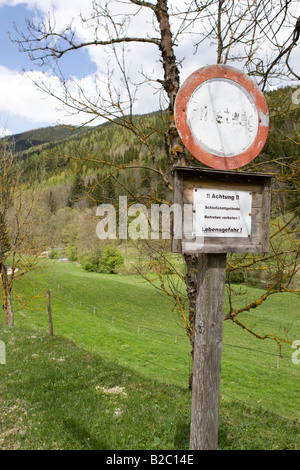 Warnzeichen für ein shooting Range, Steiermark, Österreich, Europa Stockfoto