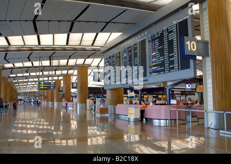 Abreise-Lounge und Check-in Schalter am Singapore Changi Airport, Singapore, Süd-Ost Asien Stockfoto