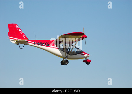 Ultraleicht Flugzeug im Flug, Insel Usedom, Mecklenburg-Western Pomerania, Deutschland, Europa Stockfoto