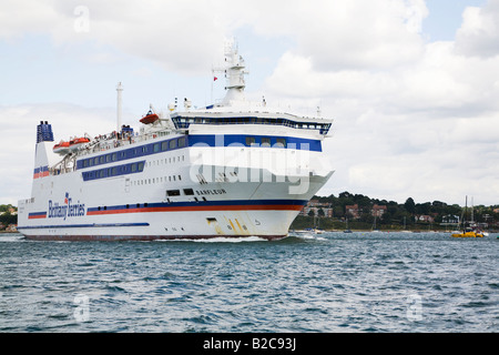 Brittany Ferries Schiff Barfleur Hafen von Poole, Dorset für den englischen Kanal Überfahrt nach Frankreich zu verlassen. Stockfoto