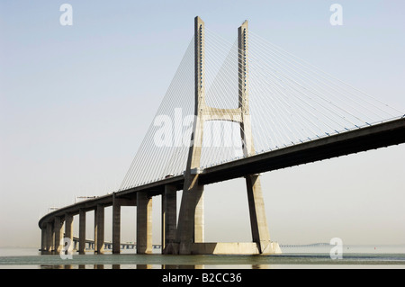 Vasco da Gama Brücke über den Tagus Fluss Portugal Stockfoto