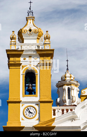 Barocke Glocke Turm von Senhora de Aires Heiligtum, Viana do Alentejo, Portugal Stockfoto