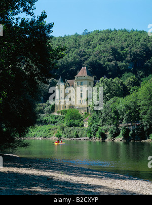 Blick über den Fluss Schloss Frankreich, die Dordogne Stockfoto