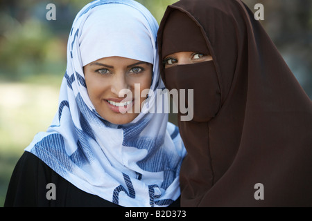 Porträt von zwei muslimische Frauen Stockfoto