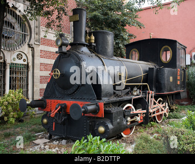 Orient Express-Dampfmaschine: Der deutschen Originalversion Krauss Orient Express Dampfmaschine jetzt gebaut auf dem Display außerhalb Hauptbahnhof Stockfoto