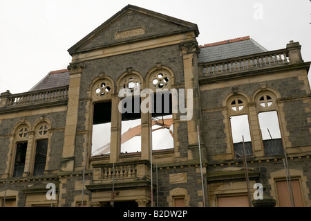 Abriss des Tabernacle Kapelle Aberystwyth Grade II Gebäude aus dem Jahr 1879 nach es aufgeführten Juli 2008 brannte Stockfoto