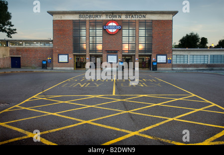 Sudbury Town London Underground Station Piccadilly Line Charles Holden 1931 Stockfoto