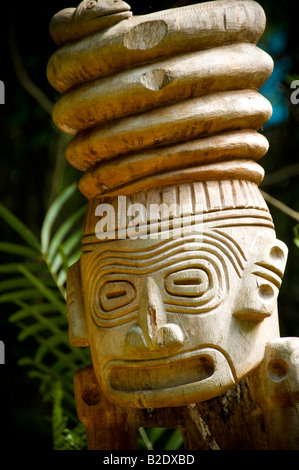 Karibik Dominikanische Republik Manati Park Punta Cana geschnitzte hölzerne Statuen aus der indigenen Kultur der Ureinwohner Stockfoto