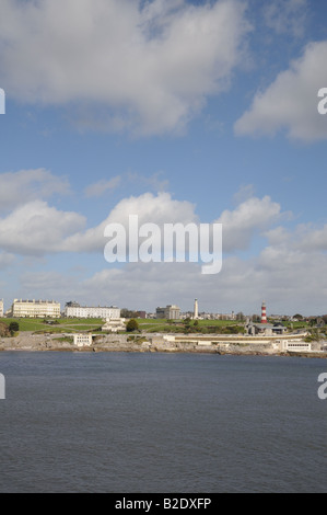 Plymouth Hacke über den Sund vom Meer in den Hafen England gesehen Stockfoto