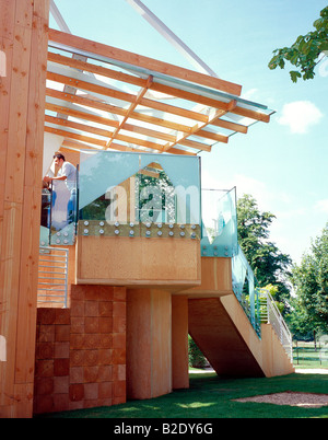 Detail der Treppe und Aussichtsplattform, Serpentine Gallery Pavillon 2008 London UK Architekt Frank Gehry Stockfoto