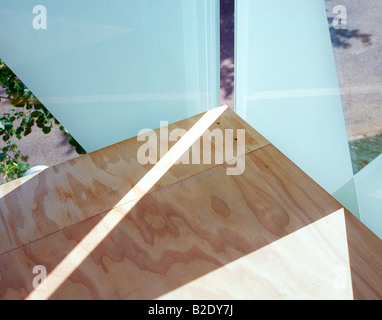 Detail aus Holz und Glas, Serpentine Gallery Pavillon 2008 London UK Architekt Frank Gehry Stockfoto