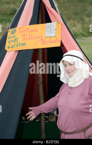 Wahrsagen Herbals, Symbol, Astrologie, Magie, Zukunft, Arbroath Meer spektakulär, Ritter von Monymusk, Re-enactment Group, Schottland, Großbritannien Stockfoto