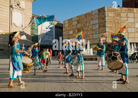 Straße-Spektakel "Plaza De La Catedral De La Seo", während der Expo 2008 Zaragoza Stockfoto