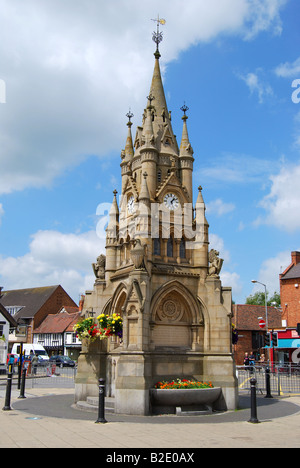 Victorian American Fountain in Market Square, Rother Street, Stratford-upon-Avon, Warwickshire, England, Großbritannien Stockfoto