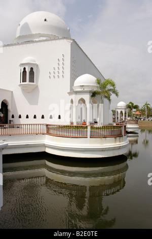 Exterieur des Tengku Tengah Zaharah Moschee in Terengganu, Malaysia. Stockfoto