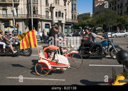 Trycycle mit katalanische Flagge.  Harley Days 2008, (Harley Davidson Motorrad Besitzer Parade) Barcelona. Stockfoto