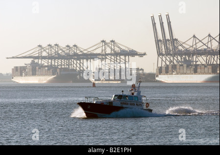 Harwich Hafen Pilot Boot, Hafen von Felixstowe, Suffolk, UK. Stockfoto