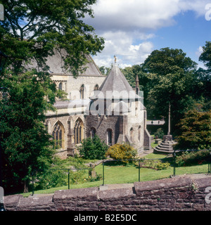 Eglwys Gadeiriol Llandaf / Llandaff Kathedrale in Cardiff Wales Stockfoto