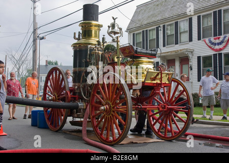 Antike Feuerlöschpumpe, Yankee Homecoming, Newburyport MA Stockfoto