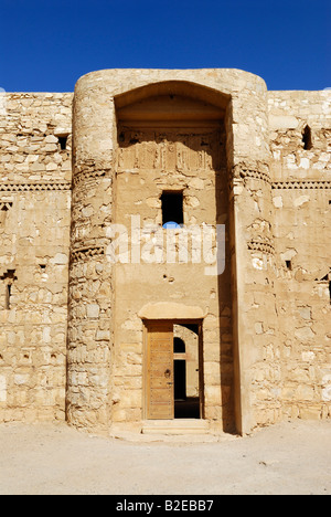 Fassade des Schlosses, Qasr Kharana, Jordanien Stockfoto