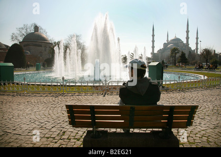 Die Gärten außerhalb der blauen Moschee Istanbul-Türkei Stockfoto