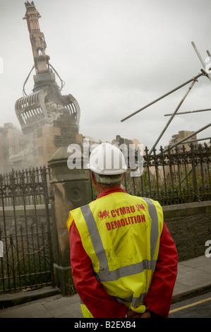 Abriss des Tabernacle Kapelle Aberystwyth Grade II Gebäude aus dem Jahr 1879 nach es aufgeführten Juli 2008 brannte Stockfoto