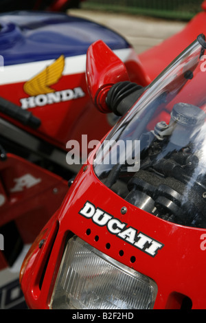 Ducati und Honda Motorräder Stockfoto