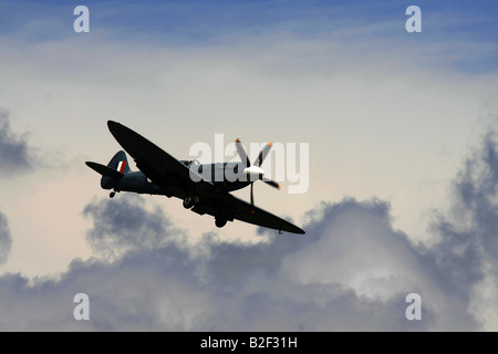 Die britische Supermarine Spitfire war einer der herausragendsten Kampfflugzeuge des zweiten Weltkrieg, Krieg-Denkmal-uk. Stockfoto