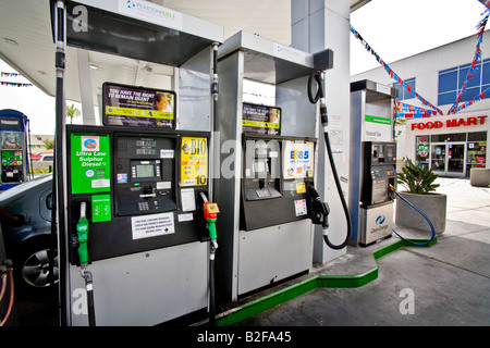 Biodiesel-Ethanol und Erdgas Pumpen an San Diego Tankstelle bieten alternative Kraftstoffe für ökologisch denkenden Autofahrer Stockfoto