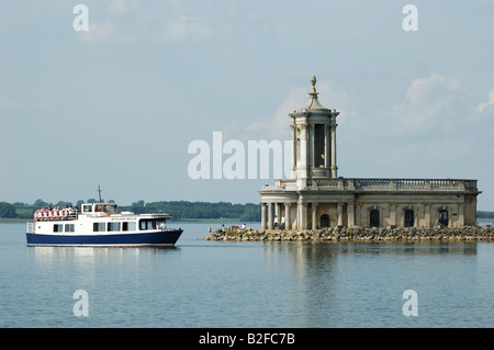 Rutland Belle und Normanton Kirche, Rutland Wasser, England, UK Stockfoto