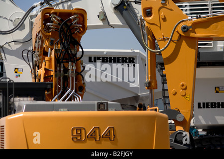 schwere Baumaschinen auf der BAUMA Messe in München, Deutschland Stockfoto