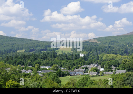 Das ländliche Dorf Blair Atholl inmitten der Hügel von Perthshire. Stockfoto