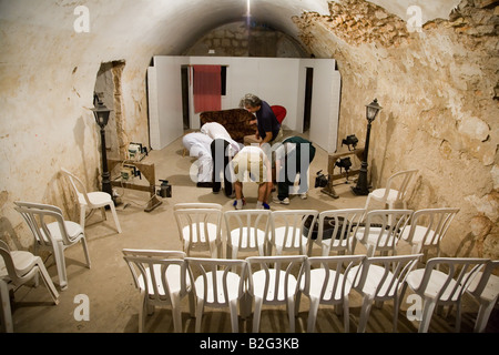 Martef Jerualem Schauspieler Aufwärmen für das Spiel Chefetz Stockfoto