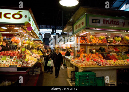 La Boqueria Eingang Markt essen Früchte Barcelona Spanien Stockfoto