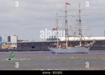 Die norwegischen Großsegler Statsraad Lehmkuhl auf dem Weg zum Start der hohen Schiffe Rennen Fluss Mersey Liverpool England 2008 Stockfoto