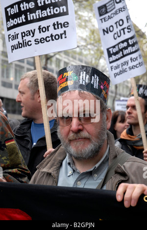 Lehrer streiken & Demonstration über faire Bezahlung März durch die Londoner April 2008. Stockfoto