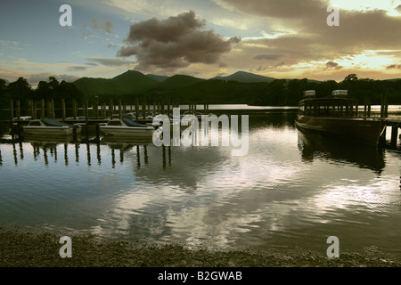 Am Abend Derwent Water Boote Bootssteg Steg Stockfoto