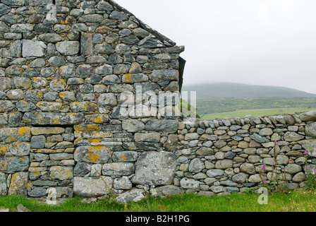 Traditionellen alten steinernen landwirtschaftliches Gebäude Snowdonia National Park Gwynedd UK 2008 Westküste von Nord-Wales Stockfoto