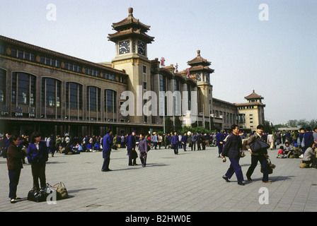 Geographie/Reisen, China, Peking, Gebäude, Hauptbahnhof, Außenansicht, ca. 1980, Stockfoto