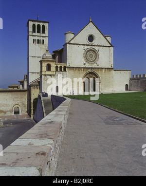Geographie / Reisen, Italien, Umbrien, Assisi, Kirchen und Basilika San Francesco Lucini, gebaut von 1228-1244, Außenansicht, Europ Stockfoto