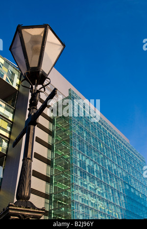 Viktorianische Laterne und Ziviljustiz Centre, Manchester, UK Stockfoto