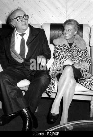 Fellini, Federico, 20.1.1920 - 31.10.1993, italienische Direktorin, mit Frau Giulietta Masina, Flughafen München, 1982, Stockfoto