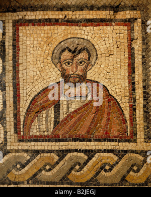 Bildende Kunst, Mittelalter, Jordanien, Mosaik, Portrait eines Geistlichen, Kapelle des Priesters Johannes, Khirbet Al-Mukhayyat, 562, Mount Nebo-Kh Al-Mukhayyat Museum, Artist's Urheberrecht nicht gelöscht werden Stockfoto