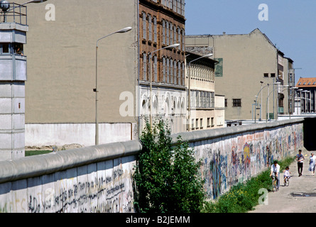 schlechte Wohnverhältnisse durch die Berliner Mauer vor Vereinigung 1986 Stockfoto