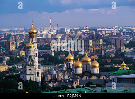 Erhöhte Ansicht des Moskauer Kreml mit Stadtbild, Russland Stockfoto