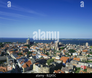 Geographie/Reisen, Deutschland, Mecklenburg-Vorpommern, Stralsund, Blick auf die Stadt/Stadtansichten, Blick von der Marienkirche, Additional-Rights - Clearance-Info - Not-Available Stockfoto