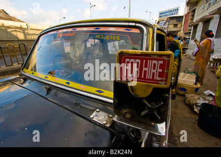 Taxi-Straßenszene in Mumbai Indien Stockfoto