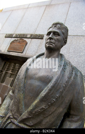 Statue von Boxer Luis Angel Firpo am Friedhof von Recoleta, Buenos Aires, Argentinien Stockfoto