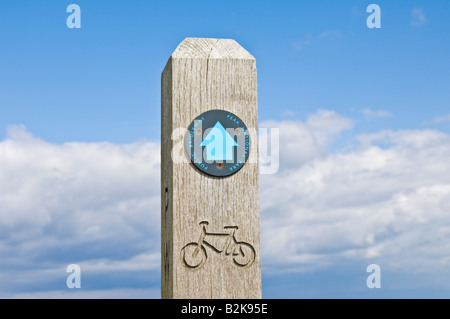 Öffentliche Maultierweg und Wanderweg-Zeichen auf der Pennine Way Bleaklow Peak District National park Derbyshire England UK GB EU Europa Stockfoto