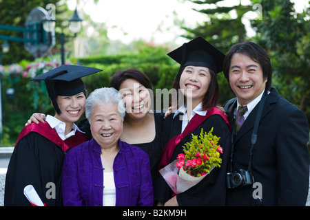 Porträt einer Familie gemeinsam posieren Stockfoto